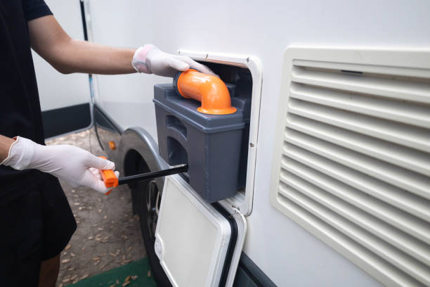 Porta potty delivery and setup in Crainville, IL